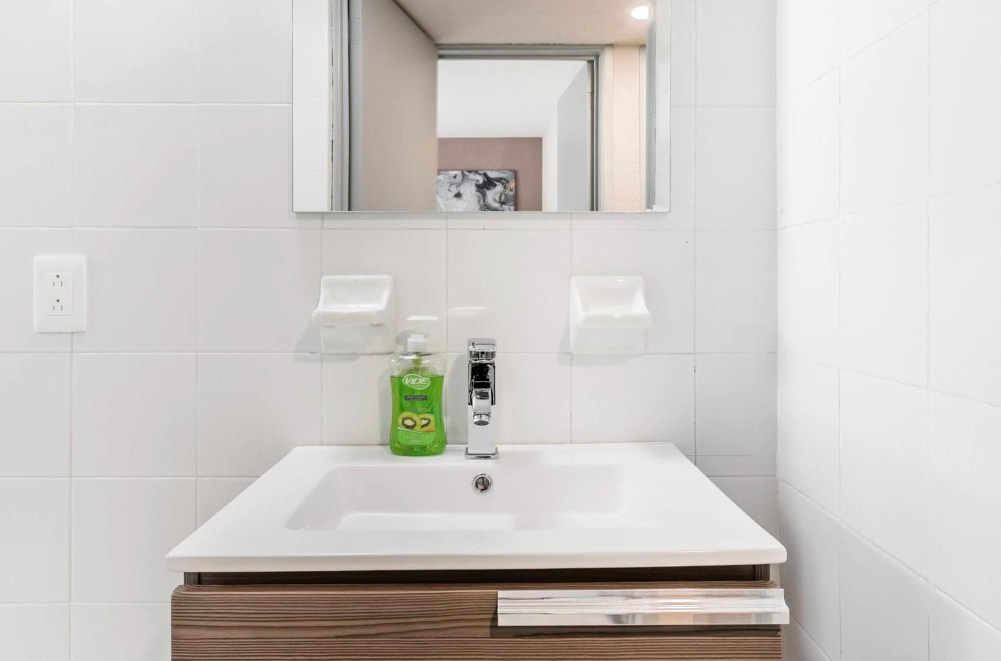 Cozy Roma Norte Flat - Parking- Wifi - Sleeps 6 Mexico by Eksteriør bilde
